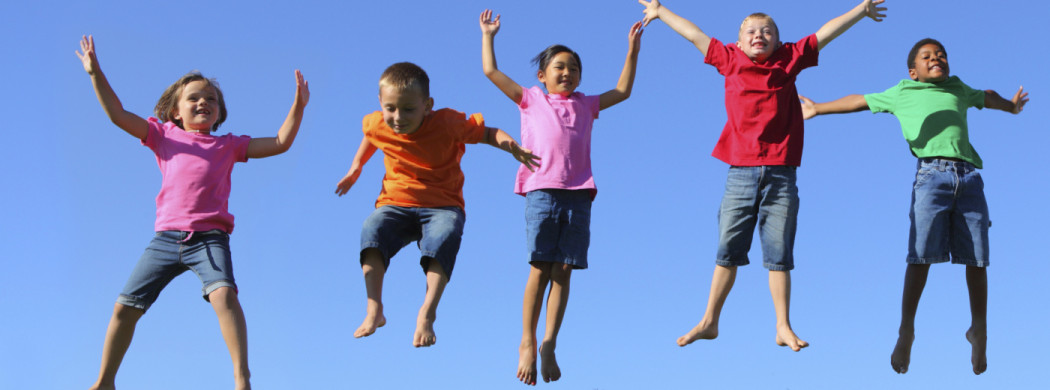 featuredhappykidsjumping-1050x390